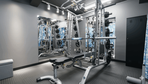 Dee GYM 銀座一丁目店