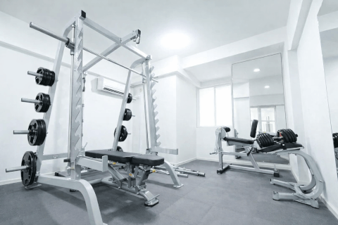 Dee GYM 原宿