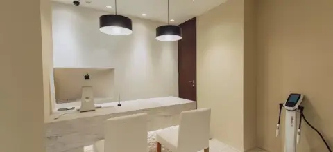  UNDEUX SUPERBODY 芦屋