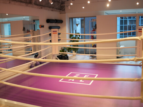 ZEAL BOXING FITNESS 四ツ橋北堀江店の写真4