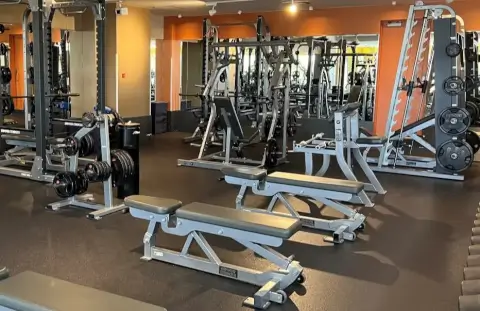 エニタイム＿恵比寿＿広尾高校駅前