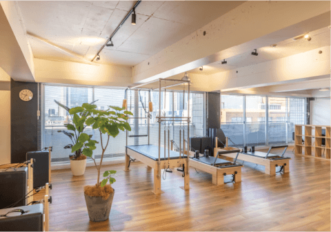 恵比寿＿ピラティスマシン＿リフォーマー