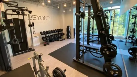 BEYOND 名古屋栄店の写真2