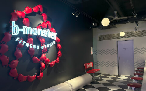 b-monster UMEDA_2番目の写真
