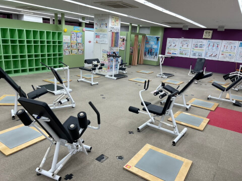 カーブス 柿生駅前