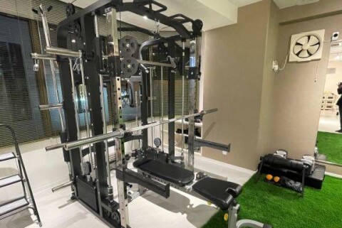 FIRST CLASS TRAINERS 梅田天六店_4番目の写真
