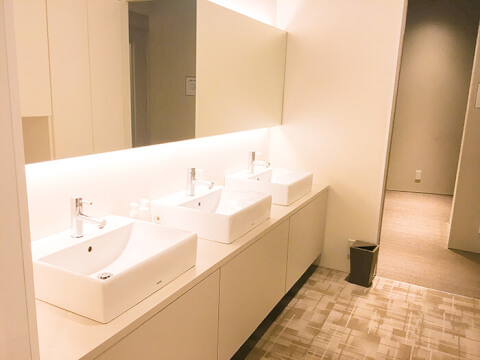 ホットヨガロイブ NU茶屋町店の写真5