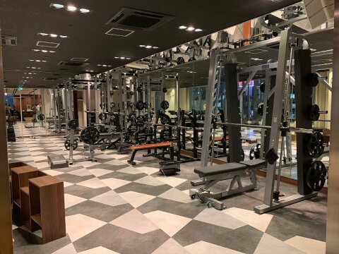 恵比寿＿大型ジム＿オアシス＿フリーウエイト