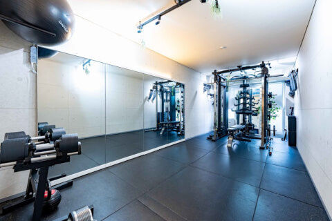 WHITEGYM 池袋店